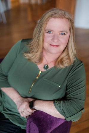 NH based business women celebrate their individuality with minisession headshot day at the loft in Newmarket,NH