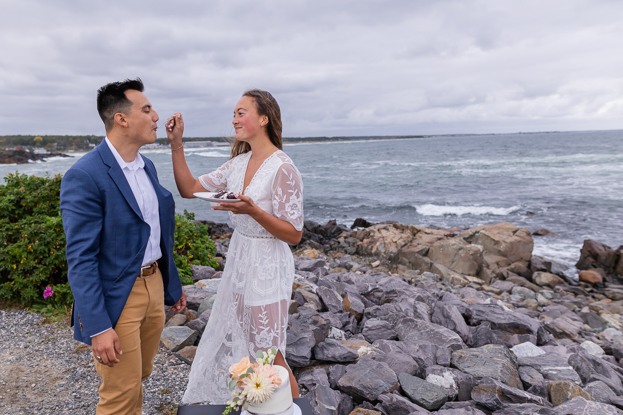 Couple elope by the ocean on Marginal Way in Ogunquit, Maine